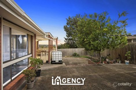 Property photo of 5 Wilkinson Way Endeavour Hills VIC 3802