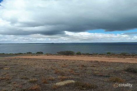 Property photo of 15 Flensburg Drive Weeroona Island SA 5495