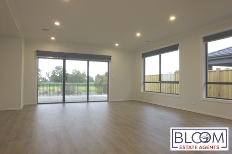 Property photo of 52 Lucknow Drive Beveridge VIC 3753