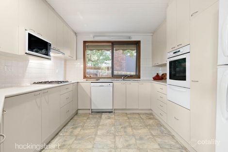Property photo of 28 Robert Street Burwood East VIC 3151