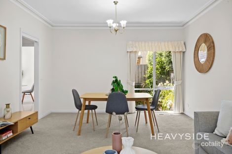 Property photo of 2/265 Lawrence Road Mount Waverley VIC 3149
