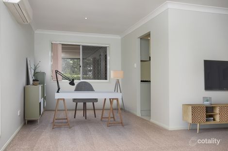 Property photo of 37 Dampier Crescent Forest Lake QLD 4078