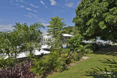 Property photo of 28 Sommerville Crescent Whitfield QLD 4870