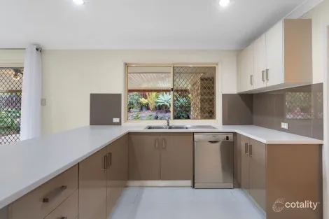 Property photo of 8 Atoli Rise Pacific Pines QLD 4211