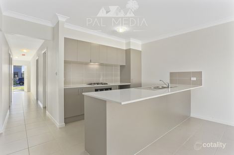 Property photo of 19 Manchuria Road Edmondson Park NSW 2174