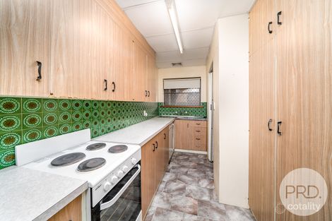 Property photo of 2/6 Lampe Avenue Wagga Wagga NSW 2650