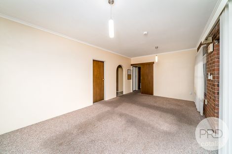 Property photo of 2/6 Lampe Avenue Wagga Wagga NSW 2650