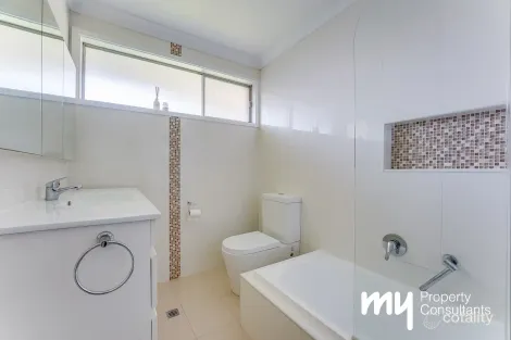 Property photo of 18 Bourke Place Camden South NSW 2570