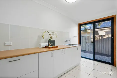 Property photo of 21 Lake Breeze Drive Windaroo QLD 4207