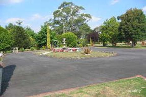 Property photo of 13 Waddell Road Drouin VIC 3818