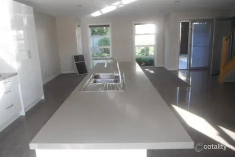 Property photo of 2/20 Thomas Mitchell Drive Wodonga VIC 3690