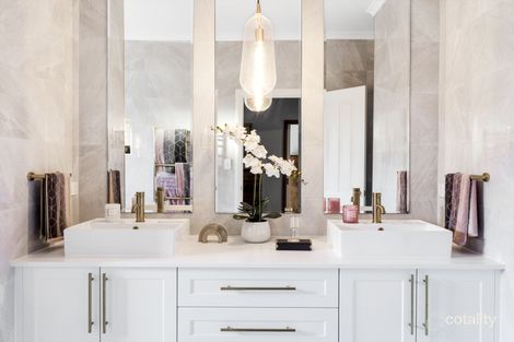 Property photo of 5 Vaucluse Drive Happy Valley SA 5159