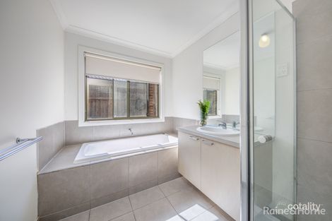 Property photo of 168 James Melrose Drive Brookfield VIC 3338