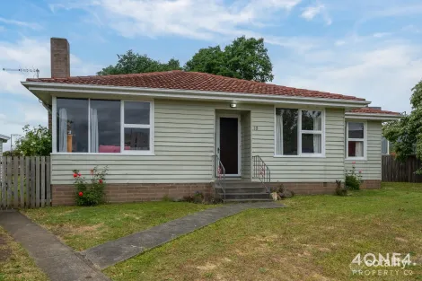 Property photo of 10 Middle Road New Norfolk TAS 7140