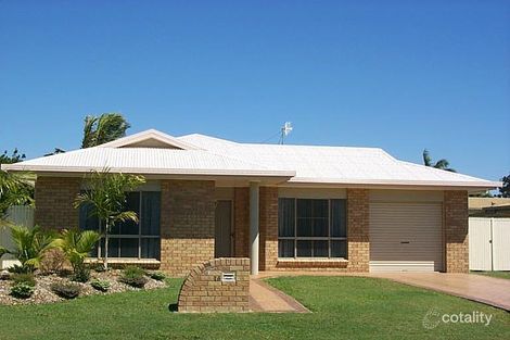 16 Downing St, Ooralea, QLD 4740