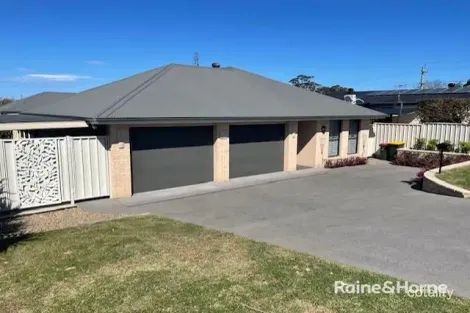 Property photo of 4 Lyndhurst Drive Bomaderry NSW 2541