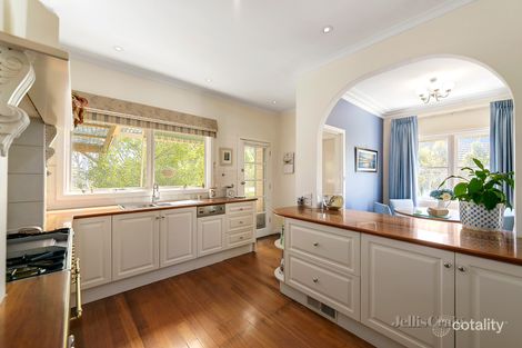 Property photo of 13 Mountain Ash Avenue Ashwood VIC 3147