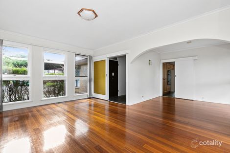 Property photo of 4 Crestmont Drive Glen Waverley VIC 3150
