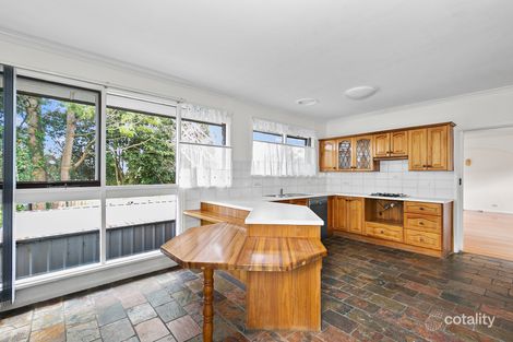 Property photo of 4 Crestmont Drive Glen Waverley VIC 3150