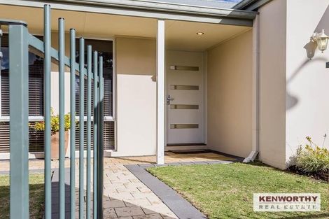 Property photo of 10 Pitta Corner Success WA 6164