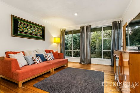 Property photo of 16 Shannon Crescent Watsonia VIC 3087