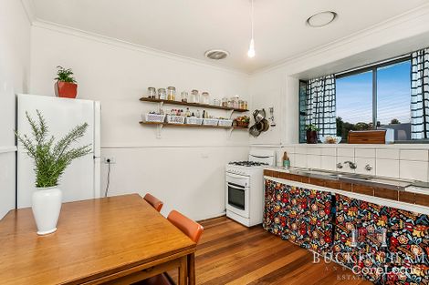 Property photo of 16 Shannon Crescent Watsonia VIC 3087