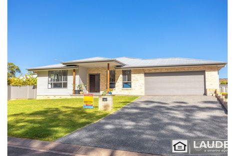 10 Walter Fay St, Wallabi Point, NSW 2430