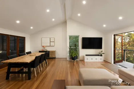 Property photo of 18 Cluden Street Holland Park West QLD 4121