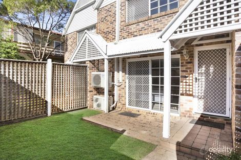 Property photo of 2/32 Rainey Street Chermside QLD 4032