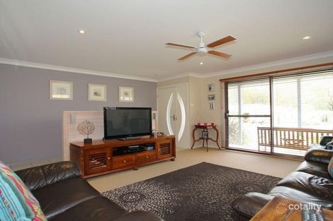 Property photo of 19 Surfway Avenue Berrara NSW 2540