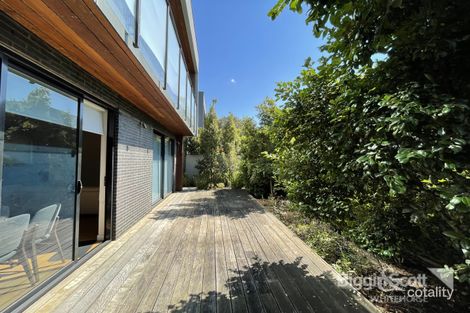 Property photo of 4 Holly Lane Kew VIC 3101