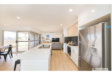 Property photo of 8 Mossvale Drive Parkhurst QLD 4702