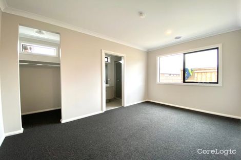 Property photo of 15 Dandy Drive Cranbourne South VIC 3977