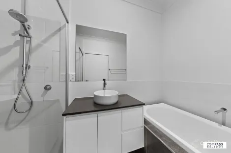 Property photo of 52 Edinburgh Crescent Gleneagle QLD 4285