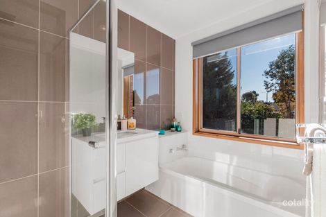 Property photo of 2 Hartley Court Mill Park VIC 3082