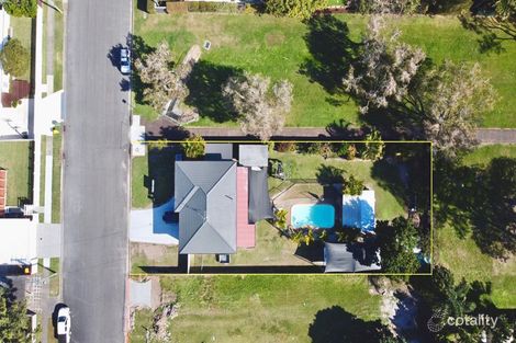 Property photo of 12 Echlin Street Labrador QLD 4215