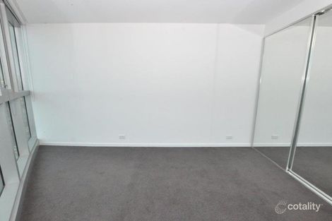 Property photo of 2202/231-245 Harbour Esplanade Docklands VIC 3008