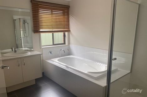 Property photo of 9 Gardenia Way Caroline Springs VIC 3023