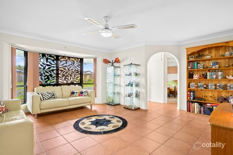 Property photo of 11 Tallow Court Sandstone Point QLD 4511