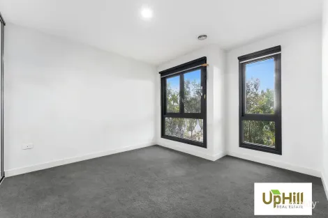 Property photo of 6 Xavier Way Clyde North VIC 3978