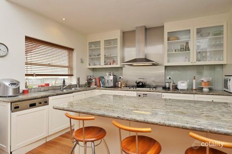 Property photo of 19 Finsbury Way Camberwell VIC 3124