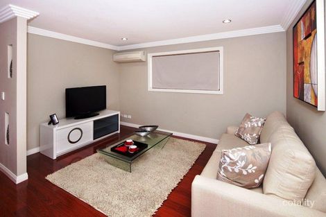 Property photo of 12 Nubara Street Mansfield QLD 4122