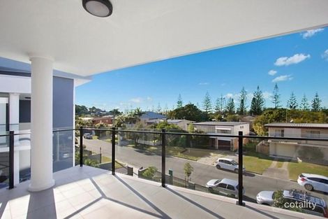 Property photo of 6/15-17 Bullimah Avenue Burleigh Heads QLD 4220