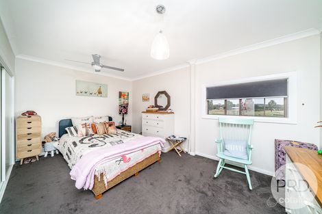 Property photo of 57 Willow Tree Place Springvale NSW 2650