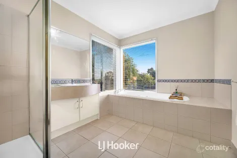 Property photo of 54 Lauren Drive Hampton Park VIC 3976