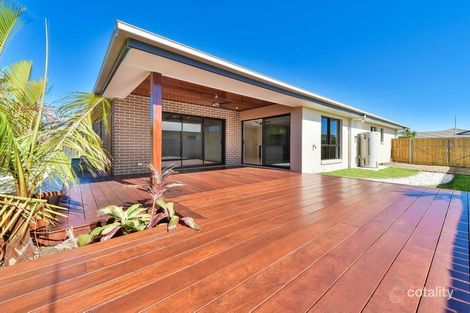 Property photo of 6 Grasstree Place Ningi QLD 4511