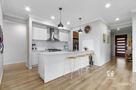 Property photo of 27 Eastern View Drive Eastwood VIC 3875