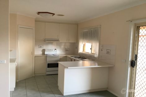 Property photo of 4 Robert Close Mooroopna VIC 3629