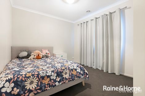 Property photo of 3 Ocean Bend Pakenham VIC 3810