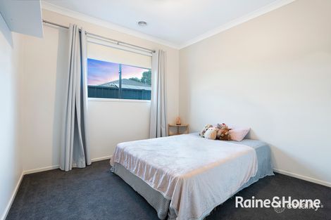 Property photo of 3 Ocean Bend Pakenham VIC 3810